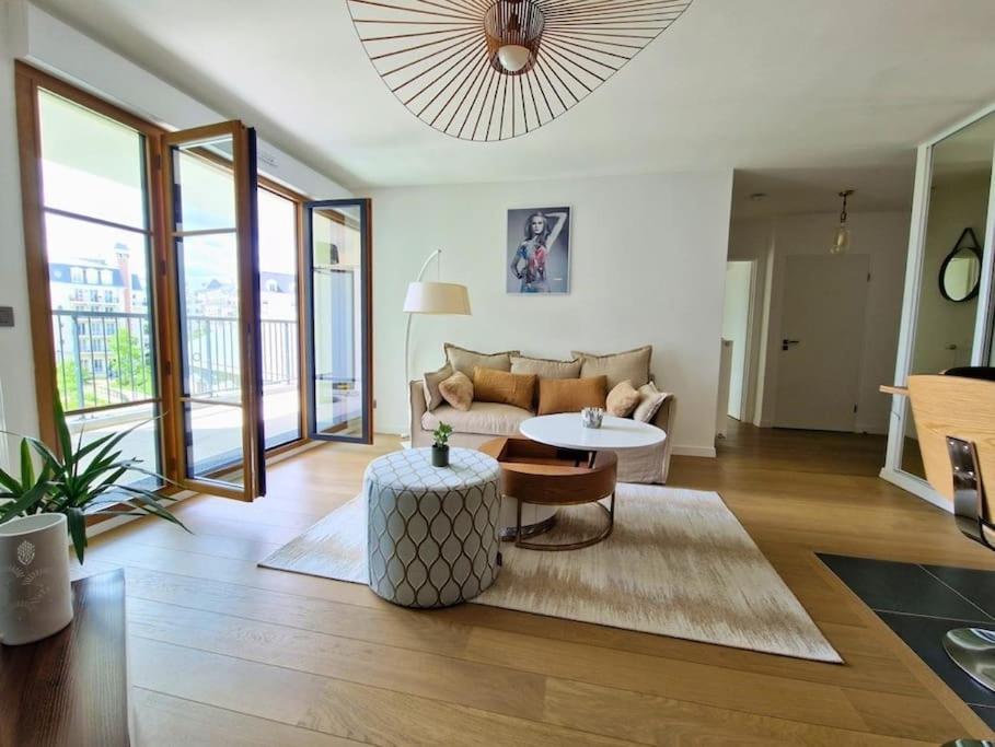 Sublime Appartement 4 Etoiles Neuf T3 Aputeaux 61M2 Proche La Defense, 10M2 De Terrasse Avec Magnifique Vue Luaran gambar